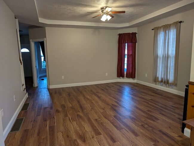 Building Photo - 46 N Fulton St