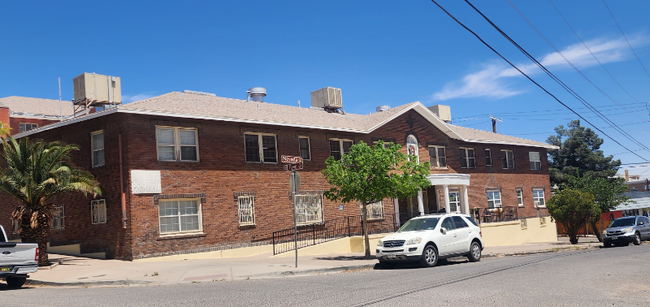 Primary Photo - 119 W Nevada Ave