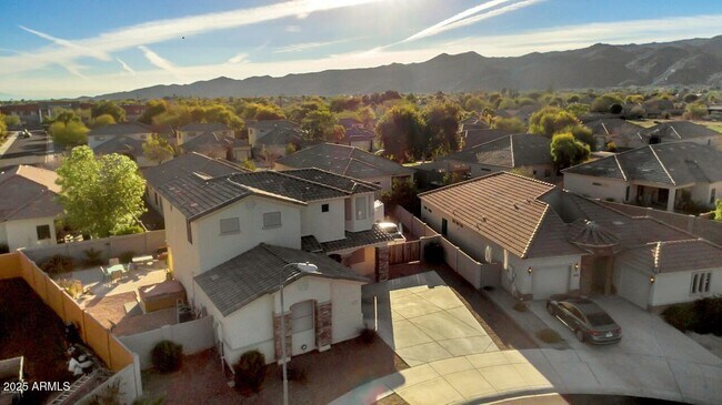 Building Photo - 1428 E Branham Ln