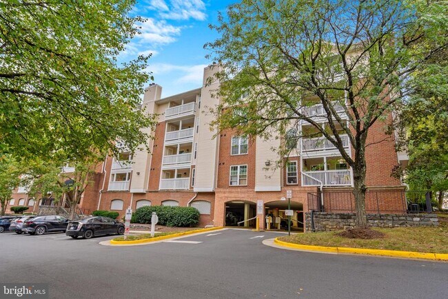 Building Photo - 1504 Lincoln Way