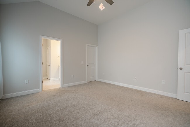 Building Photo - 106 Holland Dr