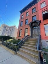 Building Photo - 40 Trumbull St