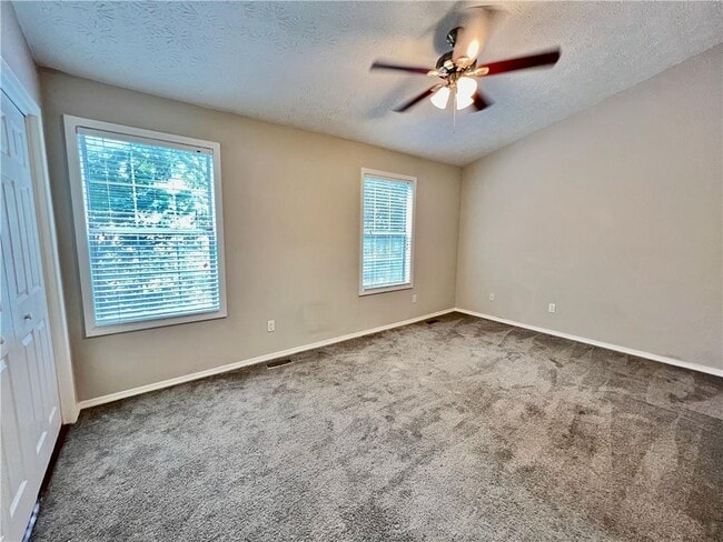 Building Photo - 1502 Queen Anne Ct