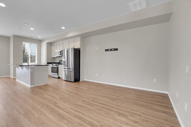 Building Photo - $2,600.00, 3 bedroom, 2.5 bathroom located...