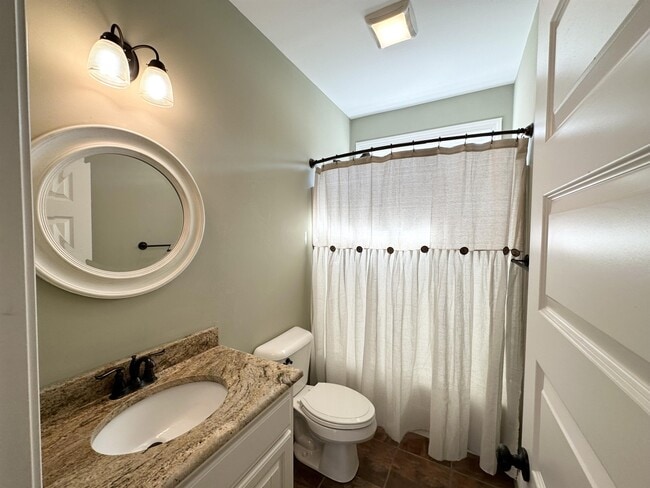 Building Photo - 1701 Sassafras Ct