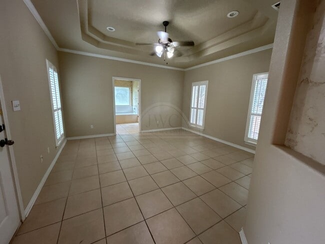 Building Photo - 808 Danny Cir