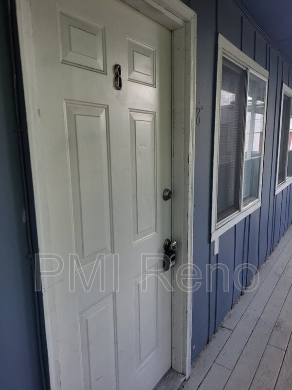 Building Photo - 821 Spokane St