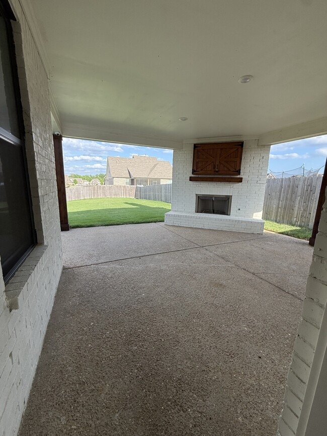 Building Photo - 4320 John Wood Ln