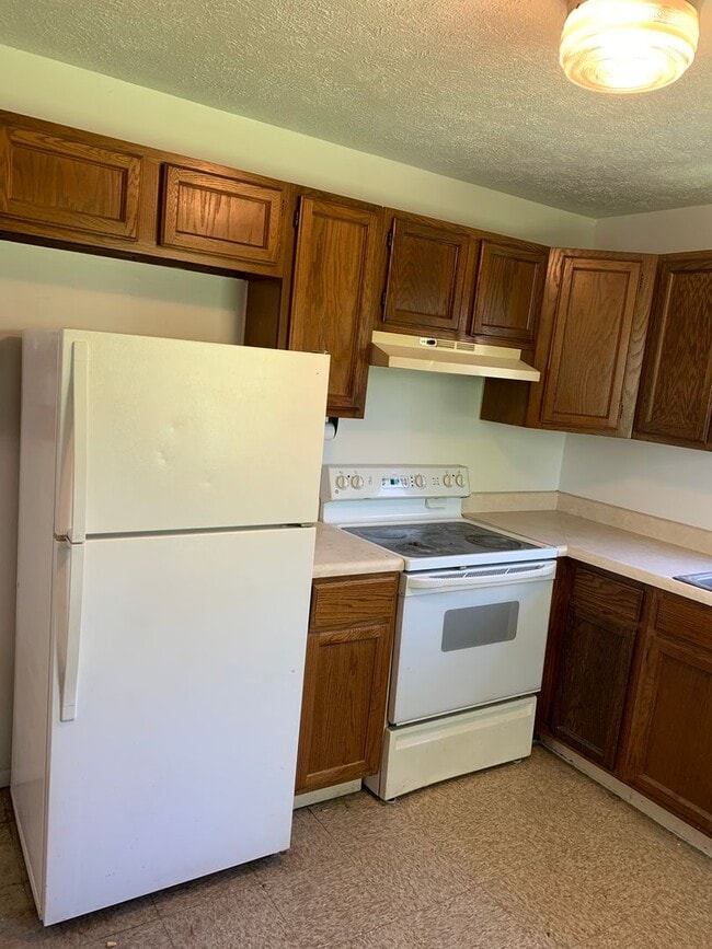Building Photo - 3605 W Woodyard Rd