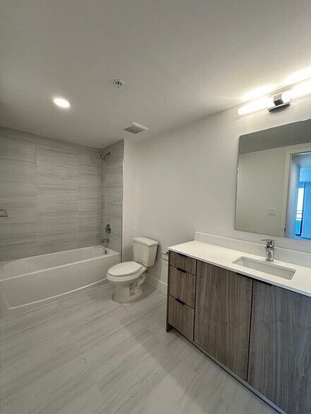 Building Photo - 2415 Jackson St