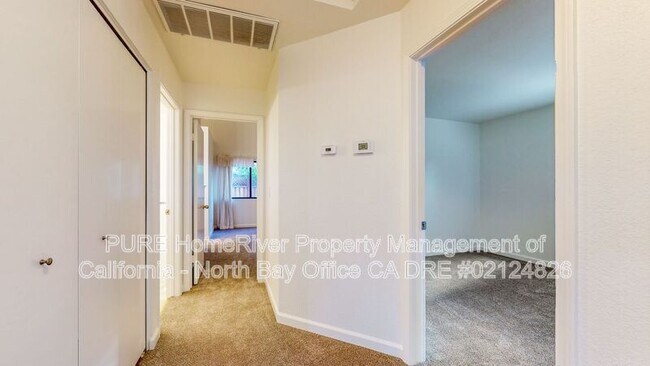 Building Photo - 514 Christopher Way