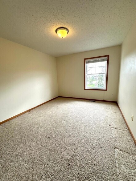 Building Photo - 15375 60th Ave N