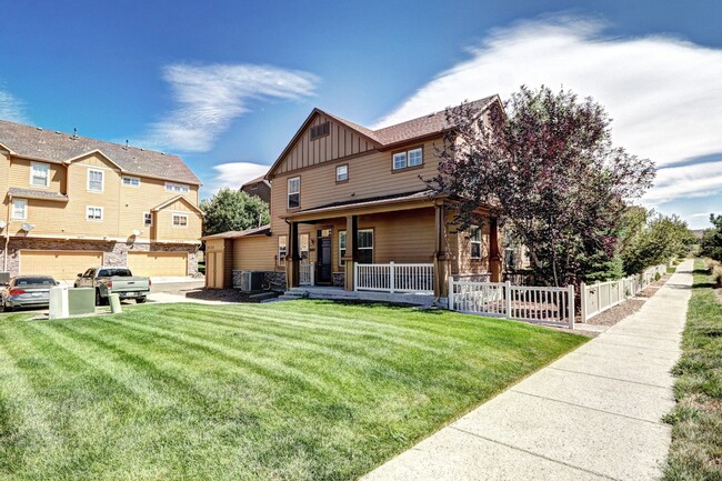 Building Photo - Meadows townhome 3 bed 2 bath, in Morgan's...