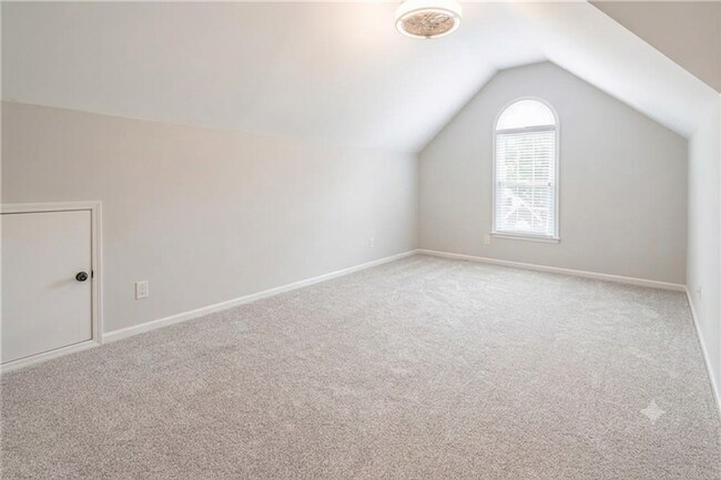 Building Photo - Beautiful in Buford!