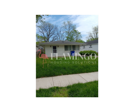 Building Photo - Comfortable 2-Bedroom Home with Garage & S...