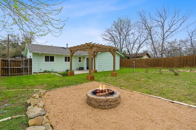 Building Photo - 5211 Halmark Dr