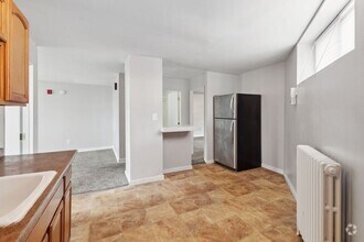 Building Photo - 5615 Upland Way