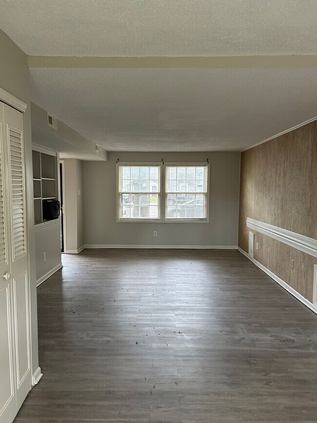 Building Photo - 3736 Cambridge Station Dr