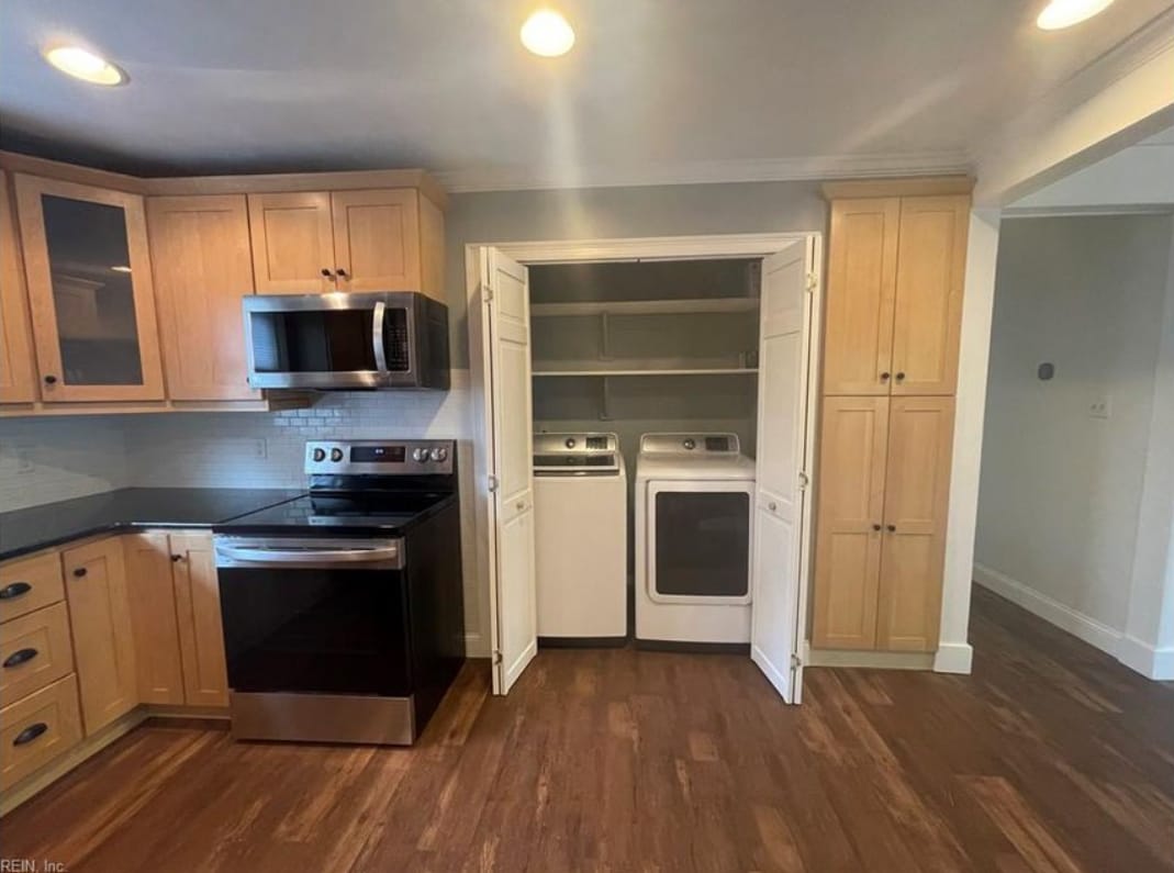 Building Photo - 3648 Coleridge Ct