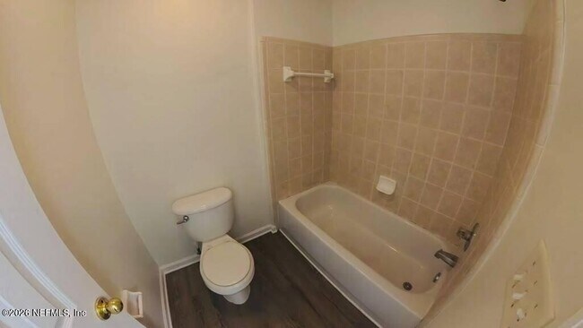 Building Photo - 515 Hopewell Dr