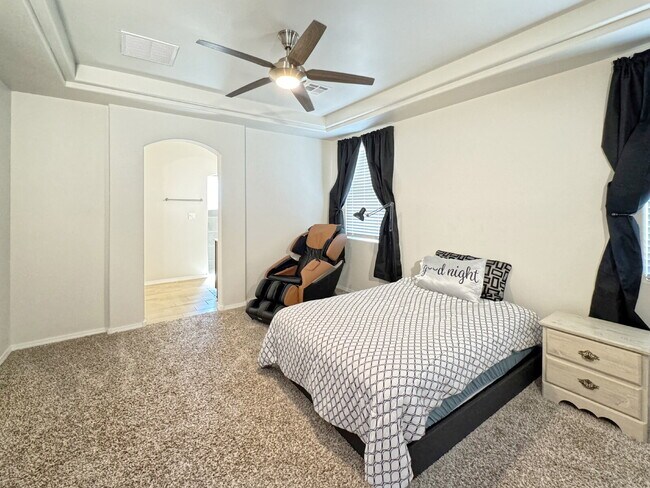 Building Photo - Almost New (2025) Home in Central Rio Rancho!