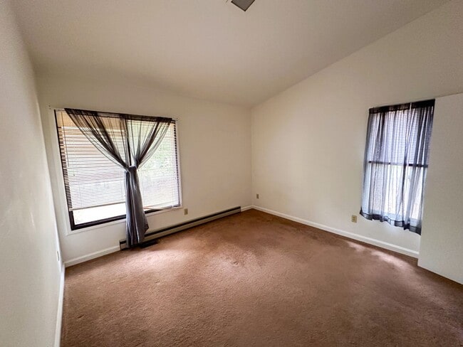 Building Photo - Lake Monticello 3bed/2Bath Rental