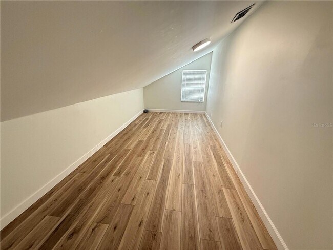 Building Photo - 10497 Sun Villa Blvd