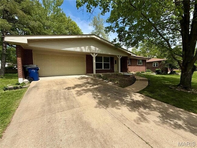 Building Photo - 1003 Mallow Dr