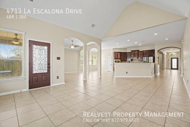 Building Photo - 4713 La Escalona Dr