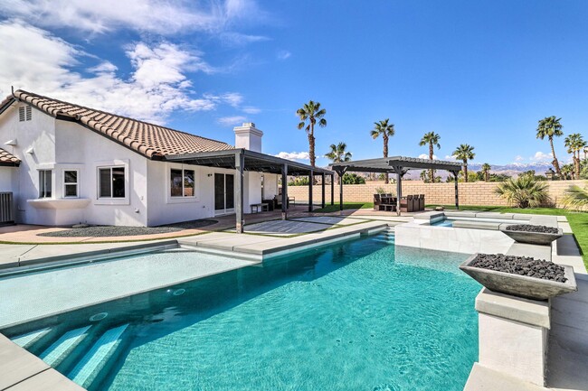 Building Photo - 44065 Dalea Ct