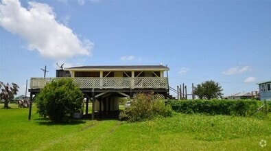 Building Photo - 2104 Galveston Ave