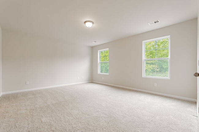 Building Photo - Like-New 4 Bedroom Home in Boulder Ridge –...