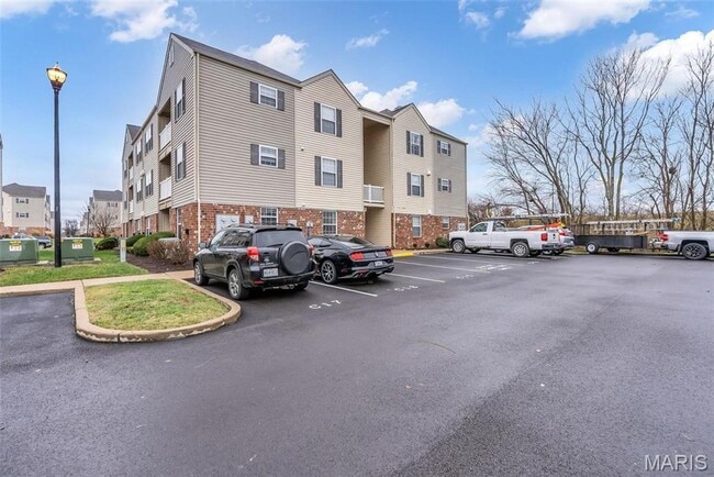 Building Photo - Lake St Louis (near O'Fallon & Wentzville) Area
