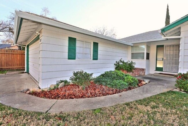 Building Photo - 1817 Vesta Way