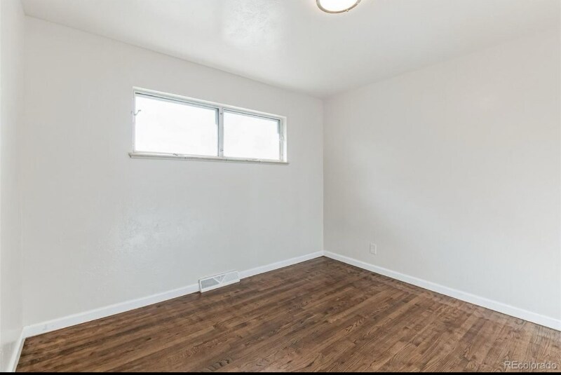 Building Photo - 2528 14th Ave Ct