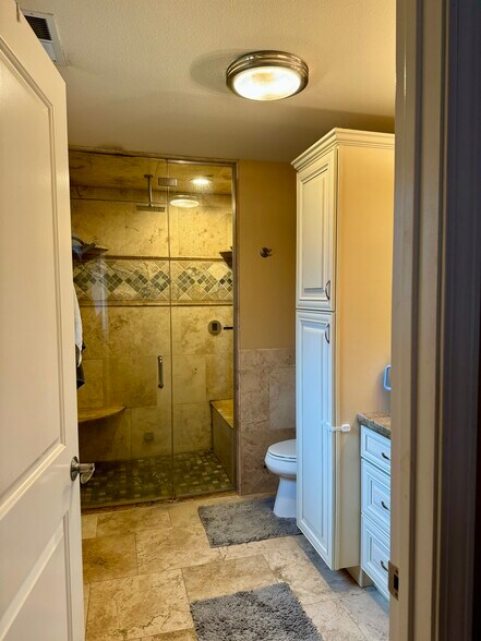 Building Photo - 102 W Canyon View Dr