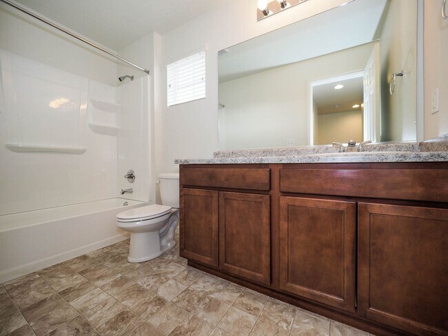 Building Photo - Cute single family home in Saratoga Springs