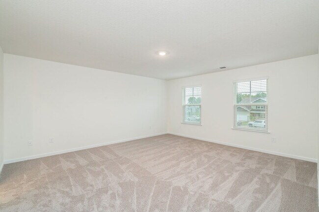 Building Photo - 944 Utopia Ln