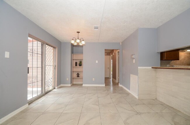 Building Photo - 9414 Clipperwood Pl