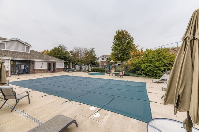 Building Photo - 10149 W 55th Dr