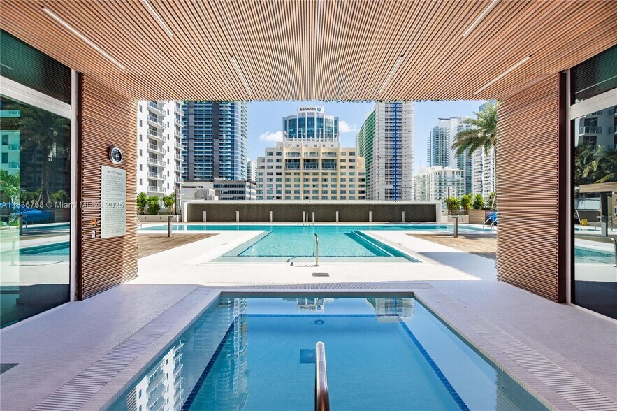Building Photo - 1080 Brickell Ave