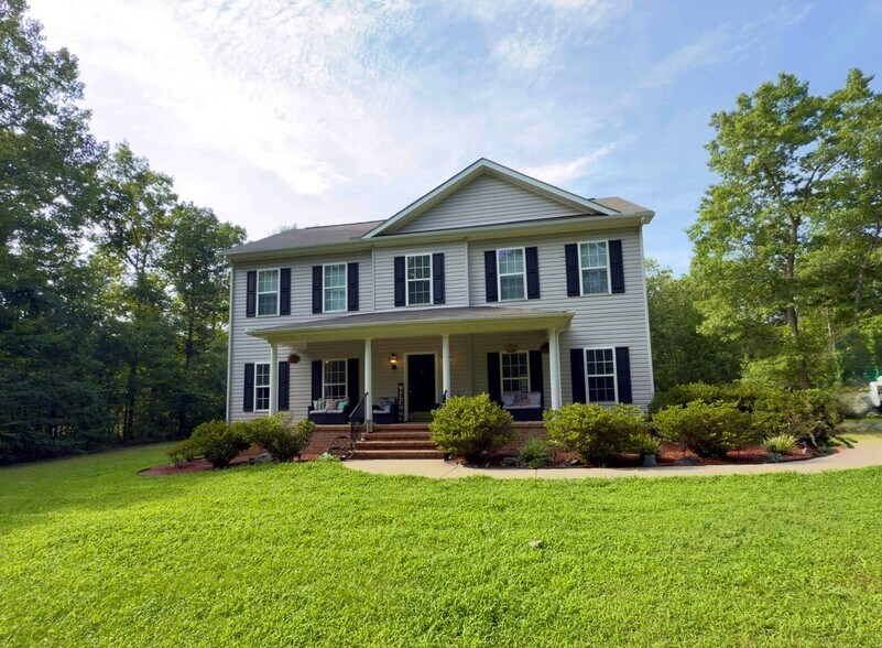 Primary Photo - 864 Ridgemont Dr