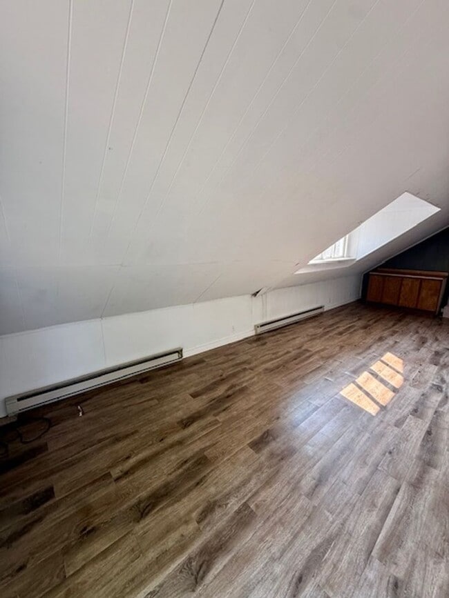 Building Photo - Studio Apartment for Rent – Steps from MSU!