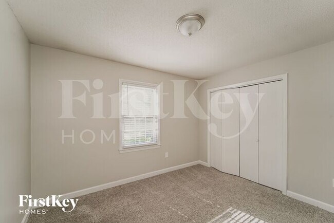 Building Photo - 9306 Covedale Dr