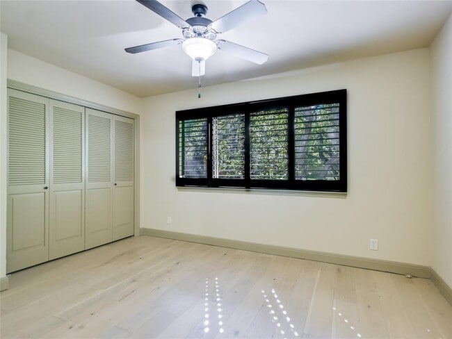 Building Photo - 8347 Summerwood Dr