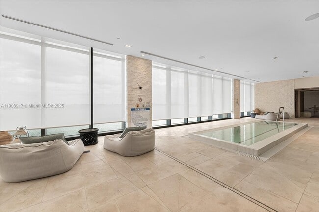 Building Photo - 3131 NE 7th Ave