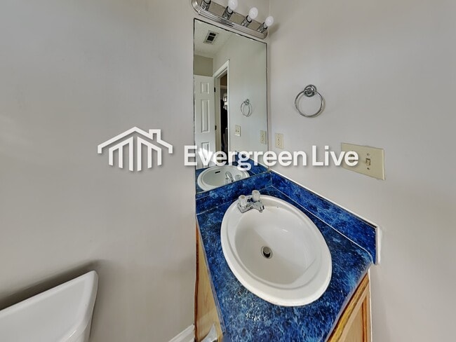 Building Photo - 183 Regency Park Dr