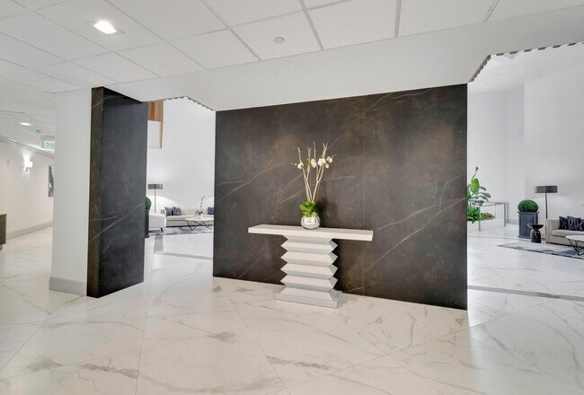 Building Photo - 500 SE Mizner Blvd