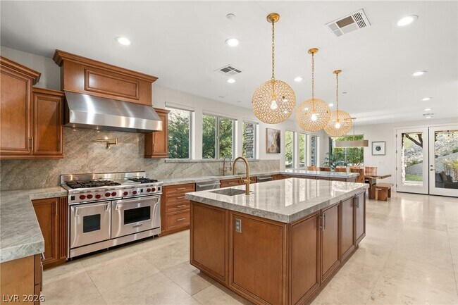 Building Photo - 1635 Liege Dr