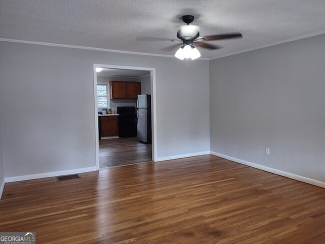 Building Photo - 153 State Rte 123